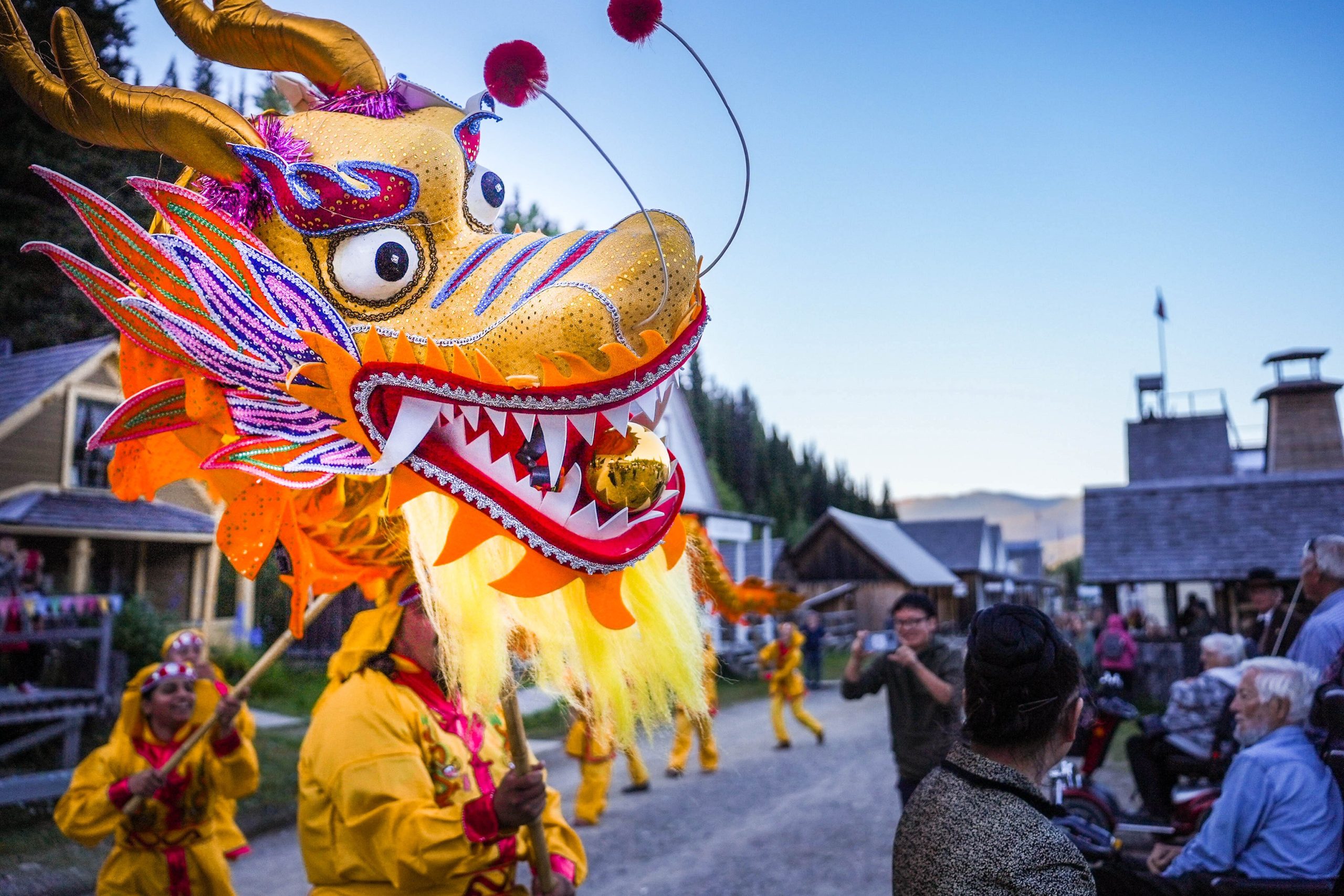 008 BHT Mid-Autumn Moon - Dragon Dance 2 - Credit Mia Cirotto